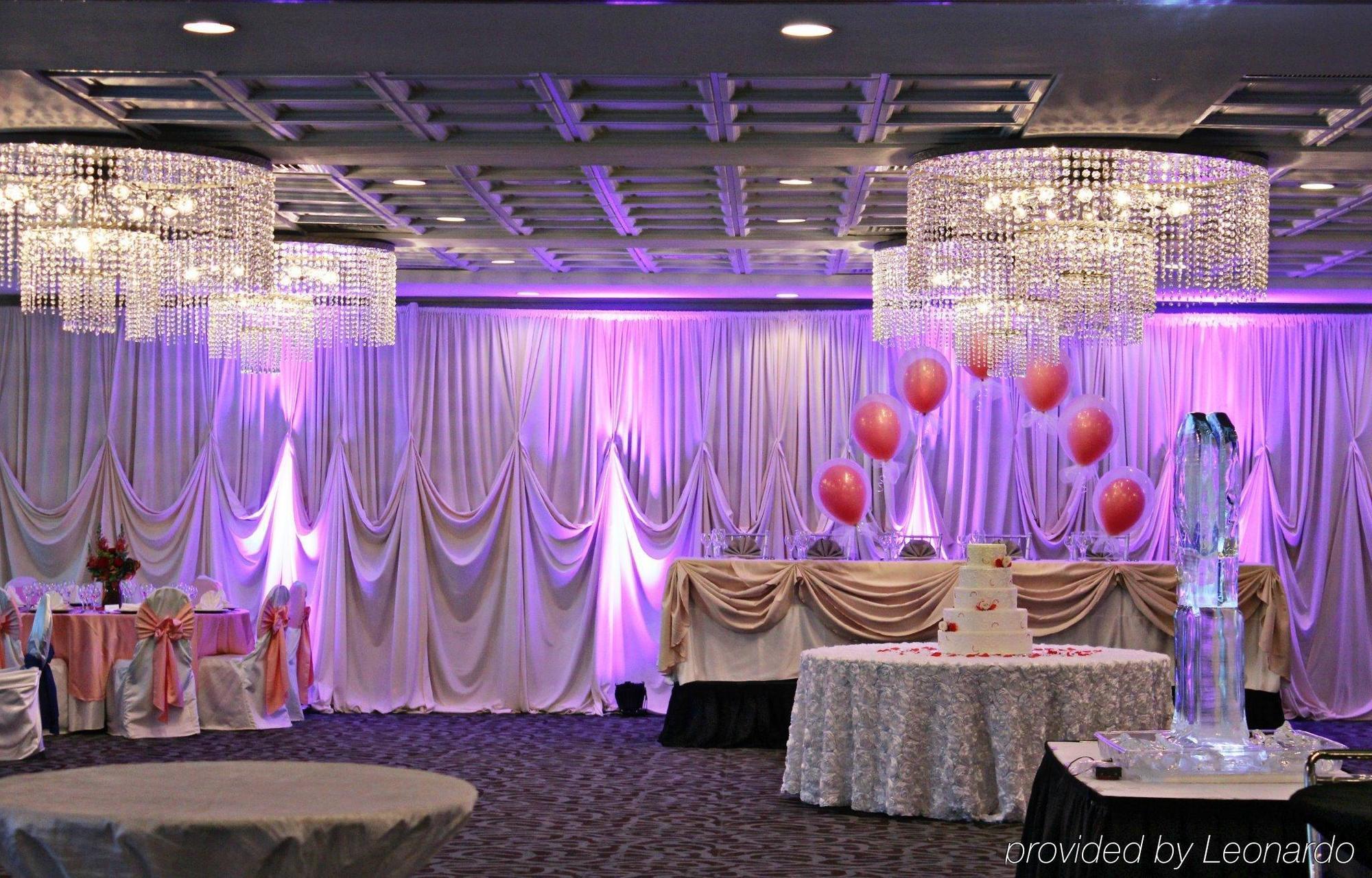 Отель Wyndham Garden Schaumburg Chicago Northwest Ресторан фото